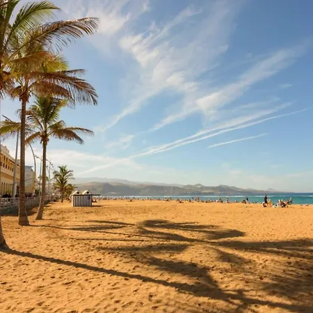 Beachfront Stunning Views Apartment *