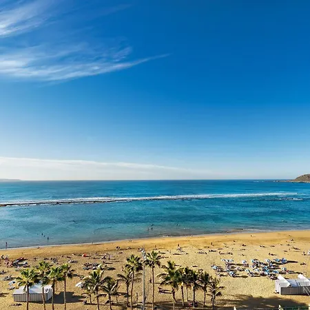 Beachfront Stunning Views דירה *