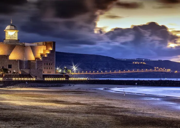 Daire Beachfront Stunning Views *