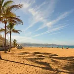 Beachfront Stunning Views アパート *