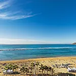 Beachfront Stunning Views アパート *