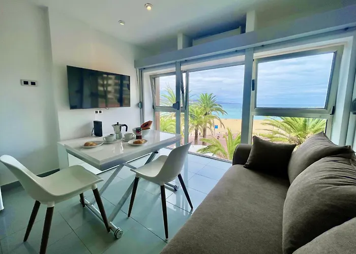 Beachfront Stunning Views Лас-Пальмас-де-Гран-Канарія