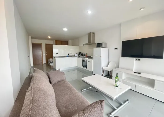 Beachfront Stunning Views Apartment