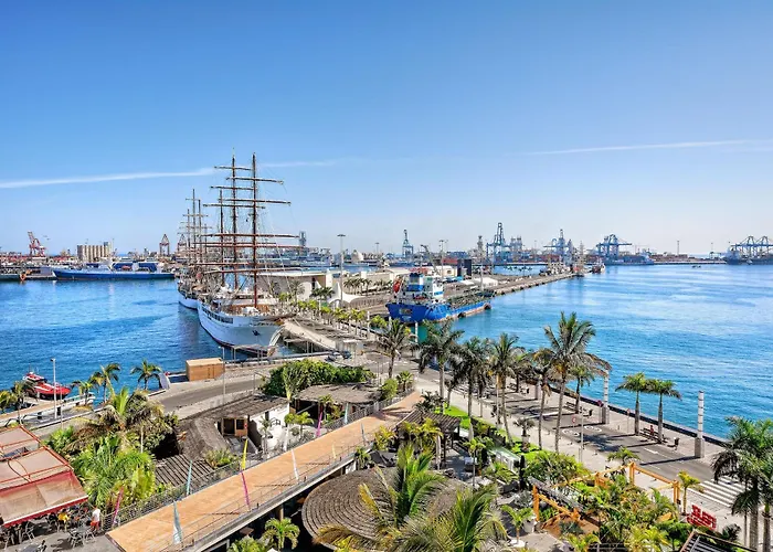 Beachfront Stunning Views *