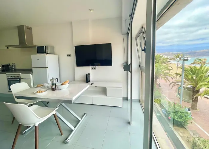 Апартаменти Beachfront Stunning Views Лас-Пальмас-де-Гран-Канарія