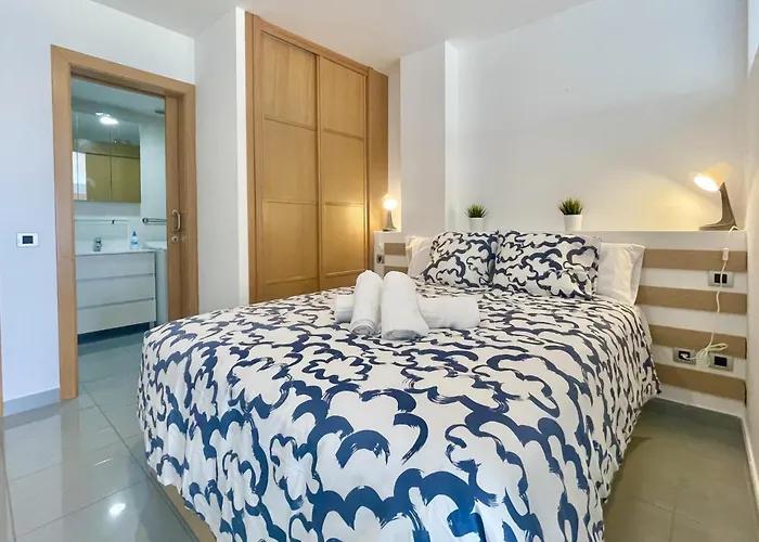 Beachfront Stunning Views