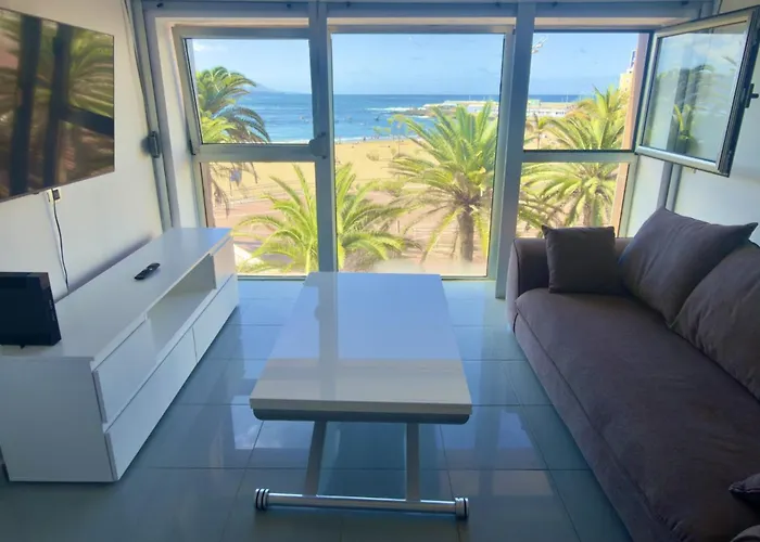 Апартаменти Beachfront Stunning Views Лас-Пальмас-де-Гран-Канарія